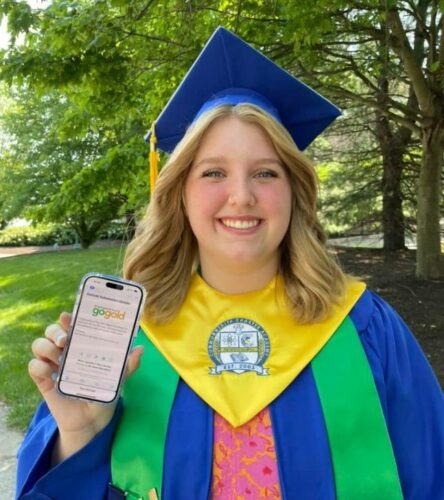 Gold Award recipient assists homeless shelter